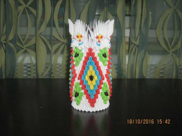 Ваза в технике модульного оригами