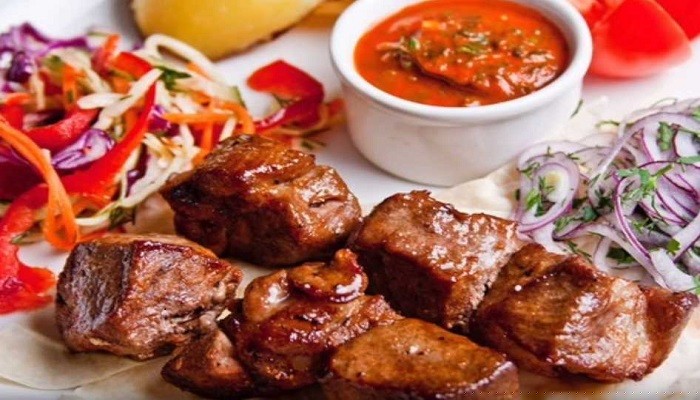 Шашлык в духовке на углях