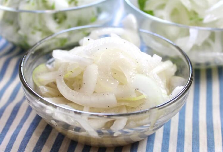 Маринованный красный лук (для канапе, салатов, бургеров и плова)