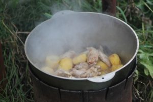 Маленькая печь из баллона для запекания кур и не только