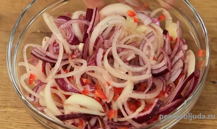 Маринованный красный лук (для канапе, салатов, бургеров и плова)