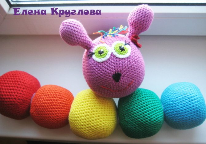 Как связать шнур Гусеничка крючком: пошаговый мастер-класс
