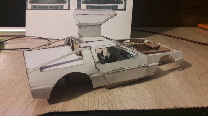 Летающий DeLorean своими руками