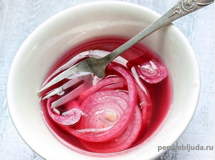 Маринованный красный лук (для канапе, салатов, бургеров и плова)