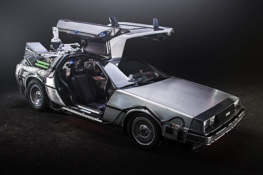 Летающий delorean своими руками