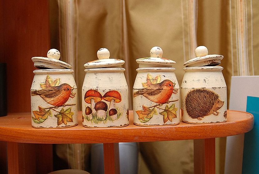 Поделки из банок, а также их декор, роспись, декупаж (100 фото и мк)