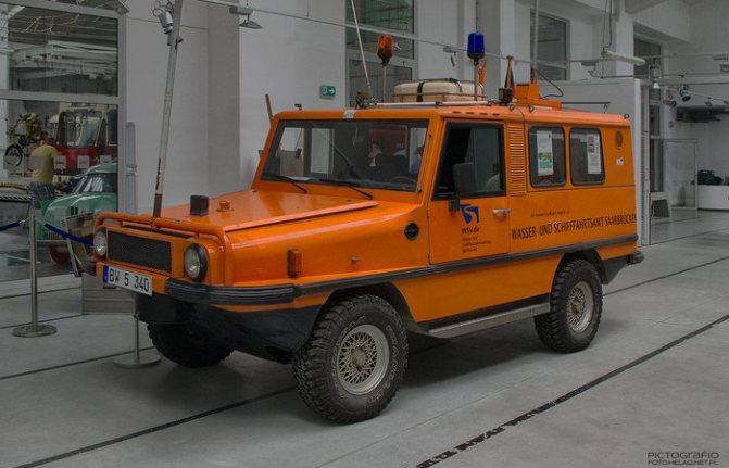 Мини-амфибийный автомобиль!