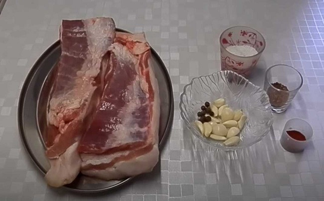 Как засолить свиное сало