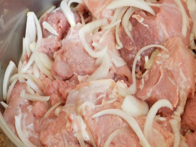 Шашлык в духовке на углях