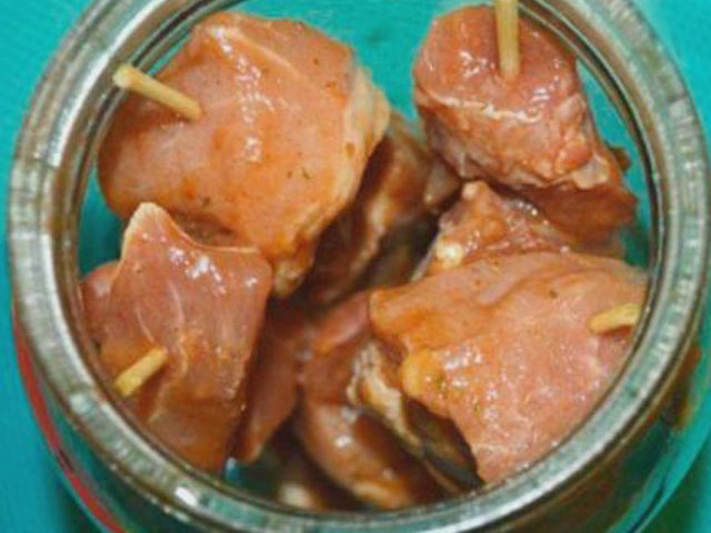 Шашлык в духовке на углях