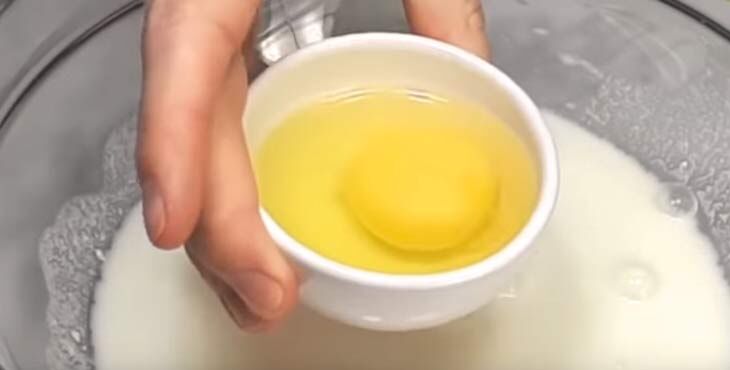 Рецепт пышных оладий на кефире