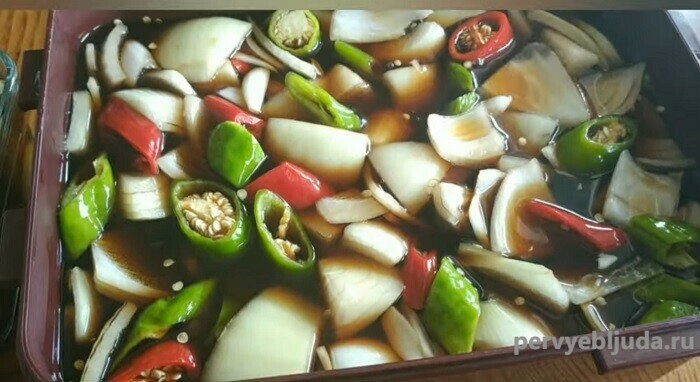 Маринованный красный лук (для канапе, салатов, бургеров и плова)