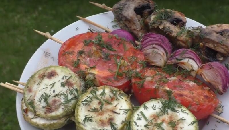 Маринованный красный лук (для канапе, салатов, бургеров и плова)