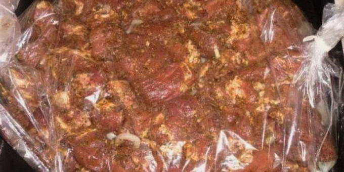 Шашлык в духовке на углях