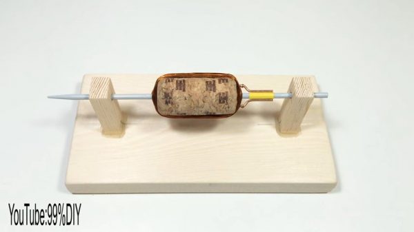 Машинка с моторчиком из пластиковой бутылки