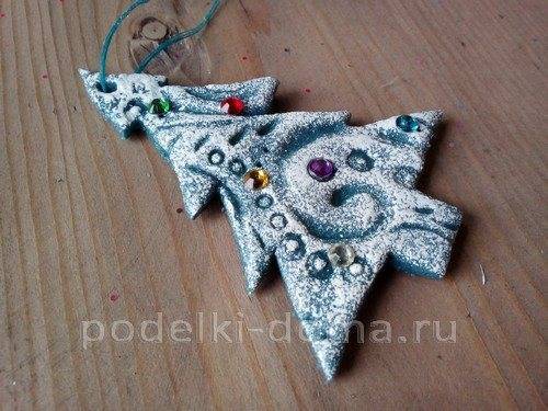 Елочка из металлизированной крепированной бумаги