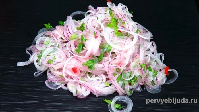 Маринованный красный лук (для канапе, салатов, бургеров и плова)