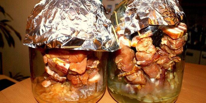 Шашлык в духовке на углях