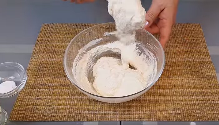 Рецепт пышных оладий на кефире
