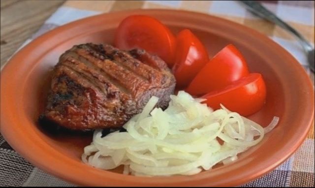 Маринованный красный лук (для канапе, салатов, бургеров и плова)
