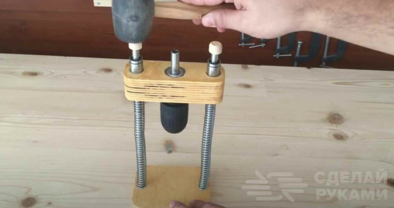 Стойка для дрели из чермета