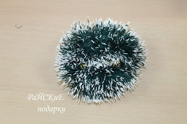 Дед Мороз на бутылку шампанского