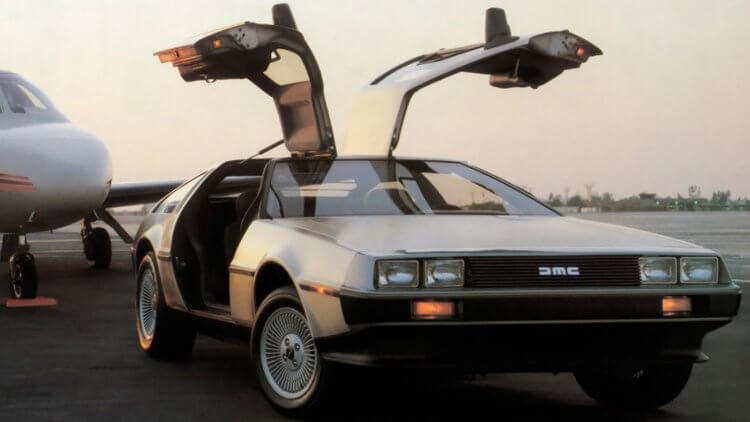 Летающий DeLorean своими руками