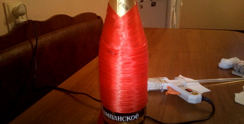 Дед Мороз на бутылку шампанского