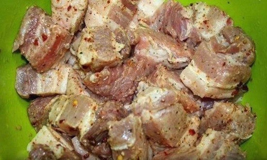 Шашлык в духовке на углях
