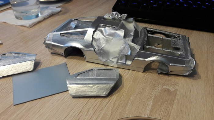 Летающий DeLorean своими руками