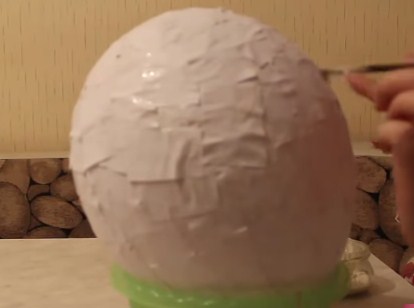 Погремушки из пластиковых яиц от Киндер-Сюрприза