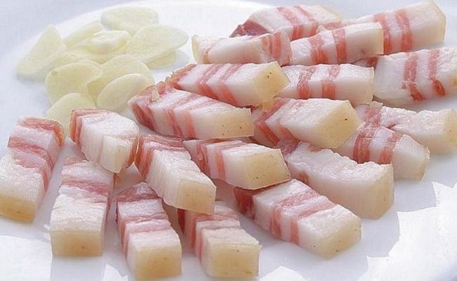 Как засолить свиное сало